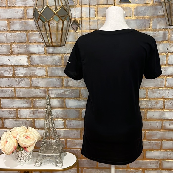 Nike NFL Team Apparel Redskins Dri-Fit Black V-Neck T-Shirt, Women’s Size Medium - Picture 4 of 11